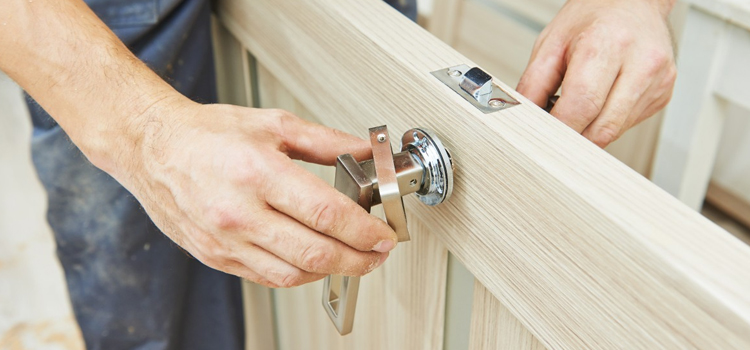 interior door repair Parlier